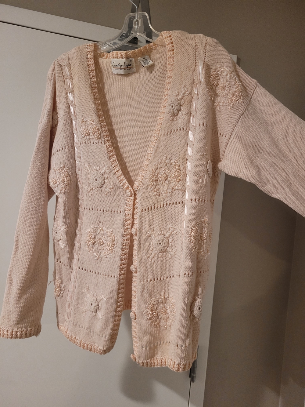 Vintage Cute Pale Pink Embroidered Knit Cardigan Sweater